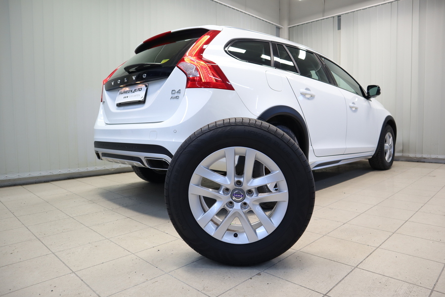 Volvo V60 Cross Country vaihtoauto