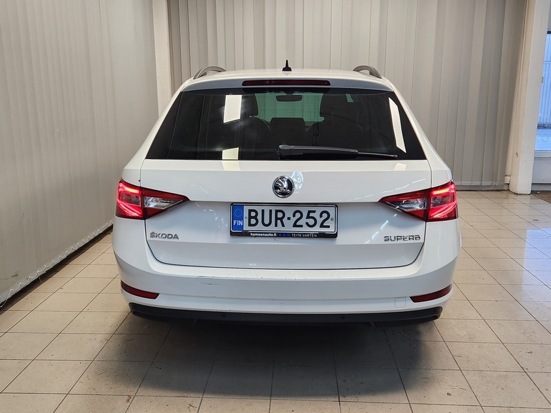 Skoda Superb vaihtoauto