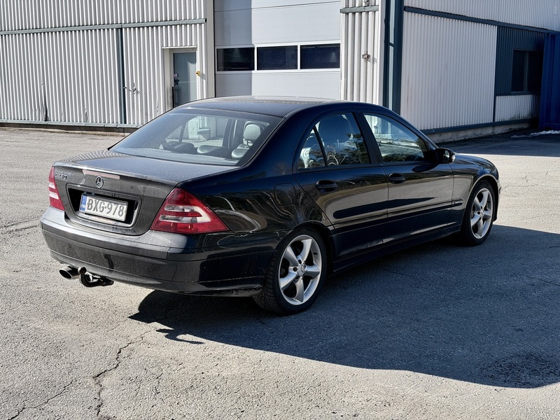 Mercedes-Benz C vaihtoauto