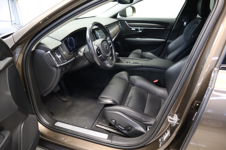 Volvo V90 Cross Country vaihtoauto