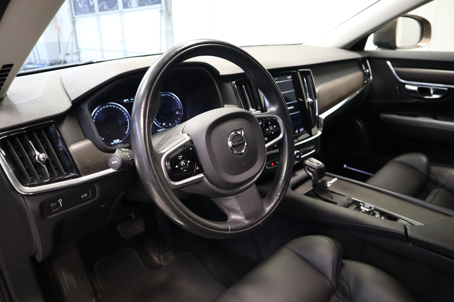 Volvo V90 Cross Country vaihtoauto