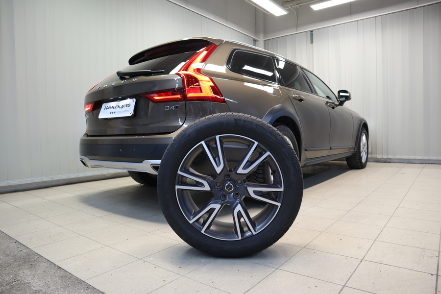 Volvo V90 Cross Country vaihtoauto