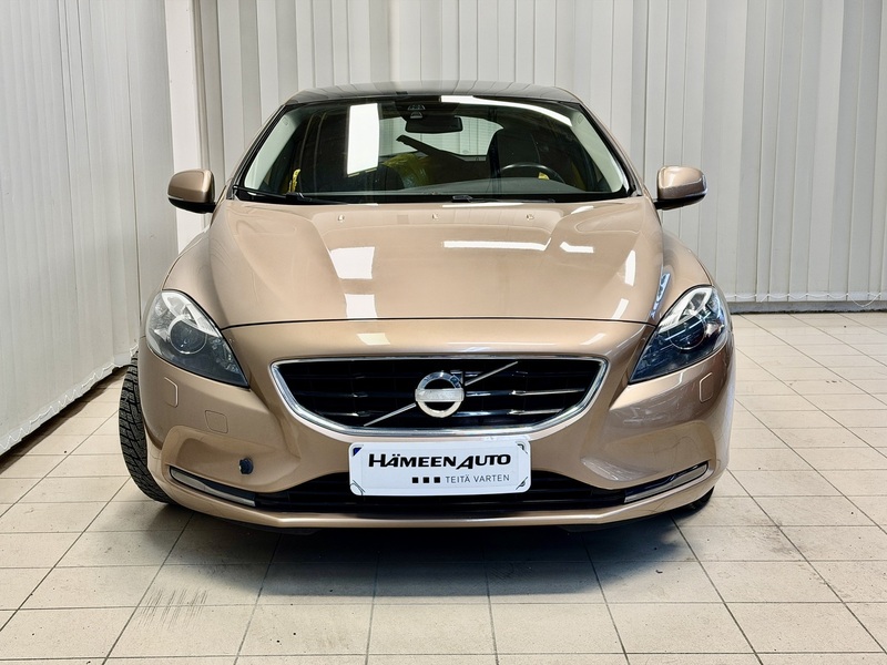 Volvo V40 vaihtoauto