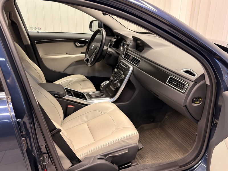 Volvo V70 vaihtoauto