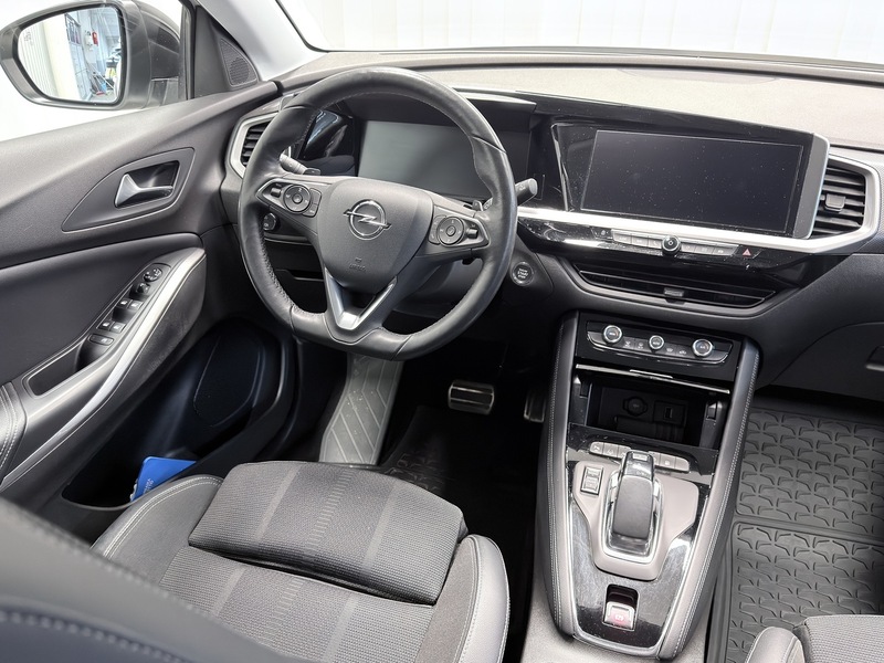 Opel Grandland vaihtoauto