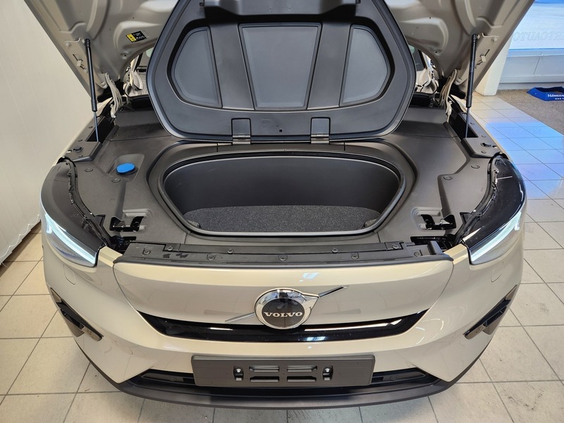 Volvo EX40 vaihtoauto