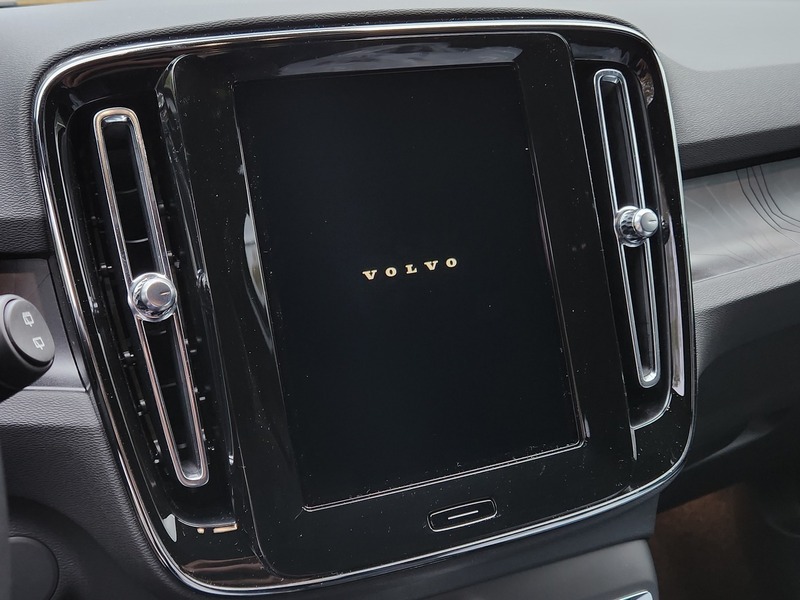 Volvo EX40 vaihtoauto