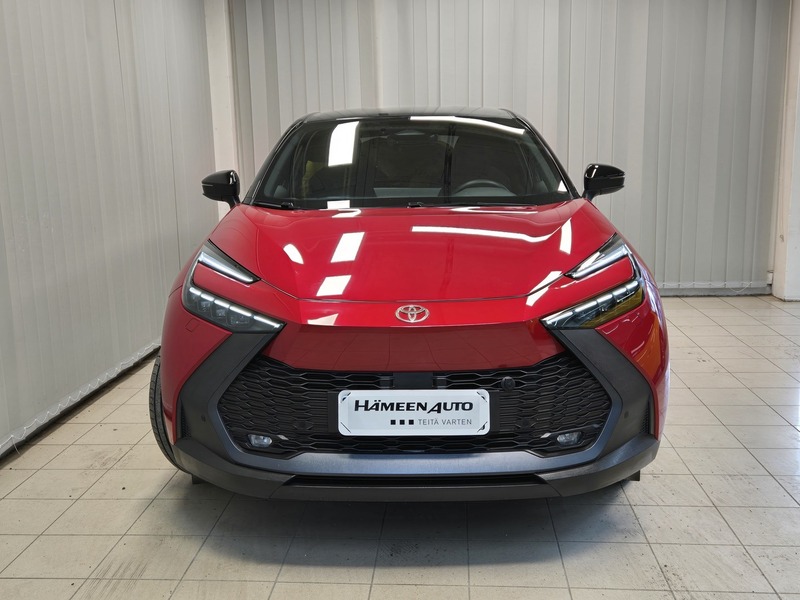 Toyota C-HR vaihtoauto