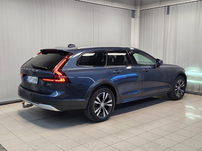Volvo V90 Cross Country vaihtoauto