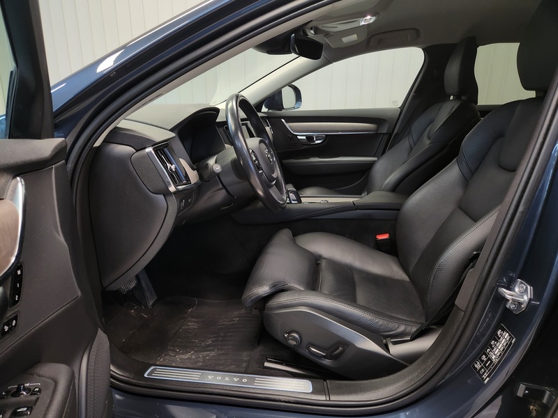 Volvo V90 Cross Country vaihtoauto