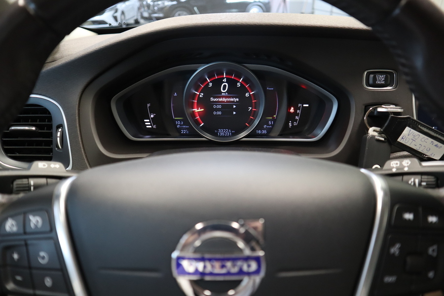 Volvo V40 Cross Country vaihtoauto