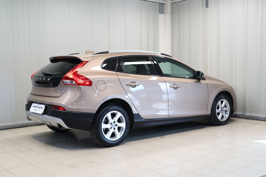 Volvo V40 Cross Country vaihtoauto
