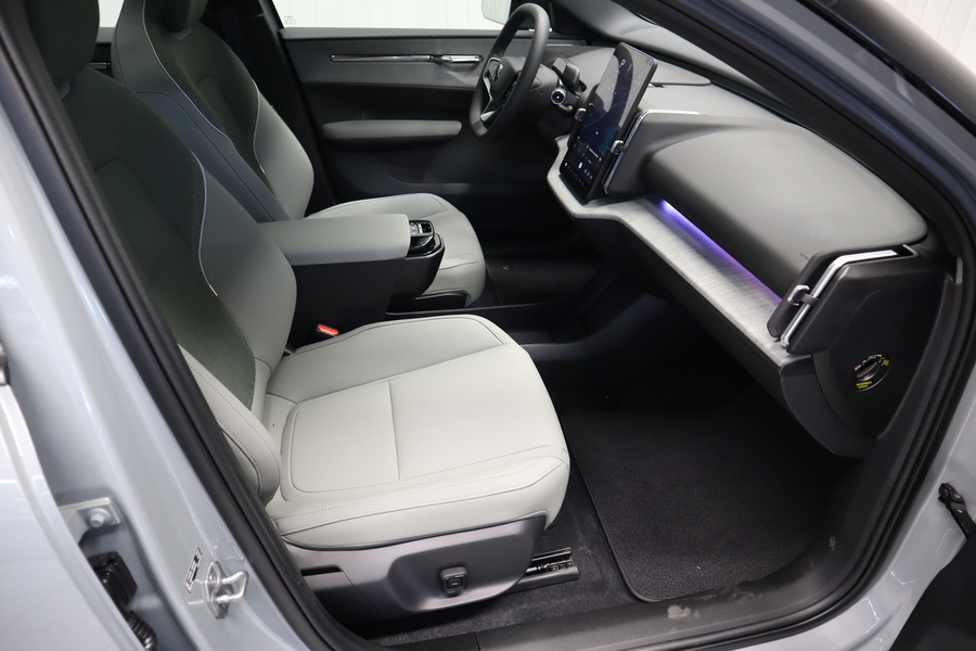 Volvo EX30 Cross Country vaihtoauto