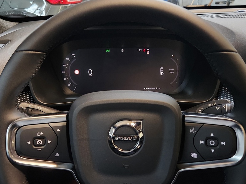 Volvo EX40 vaihtoauto