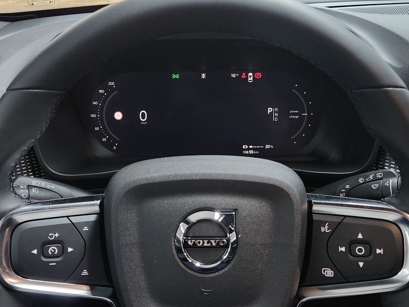 Volvo EX40 vaihtoauto