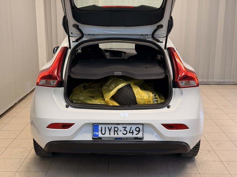 Volvo V40 vaihtoauto