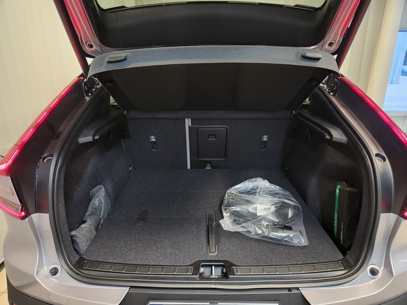 Volvo EC40 vaihtoauto