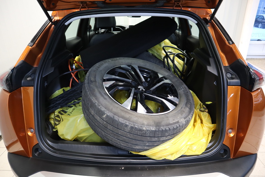 Peugeot e-2008 vaihtoauto