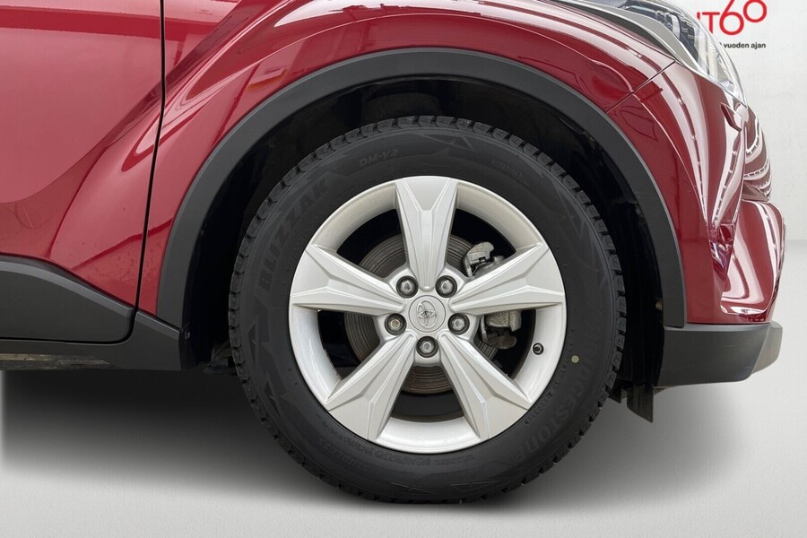 Toyota C-HR vaihtoauto