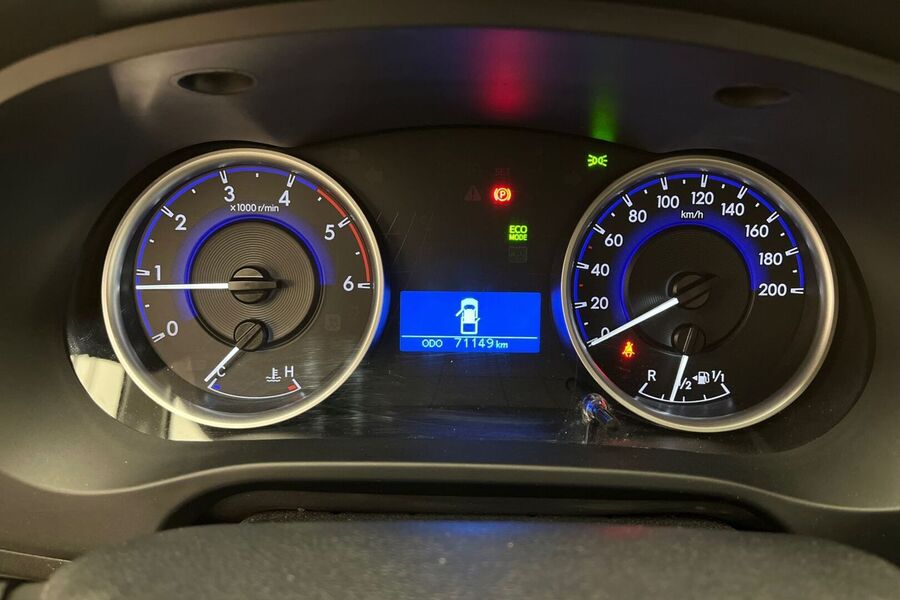 Toyota Hilux vaihtoauto