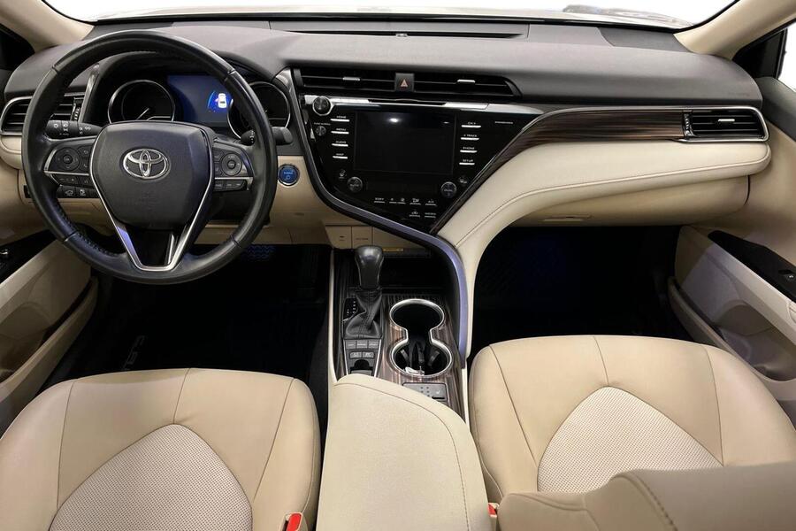 Toyota Camry vaihtoauto