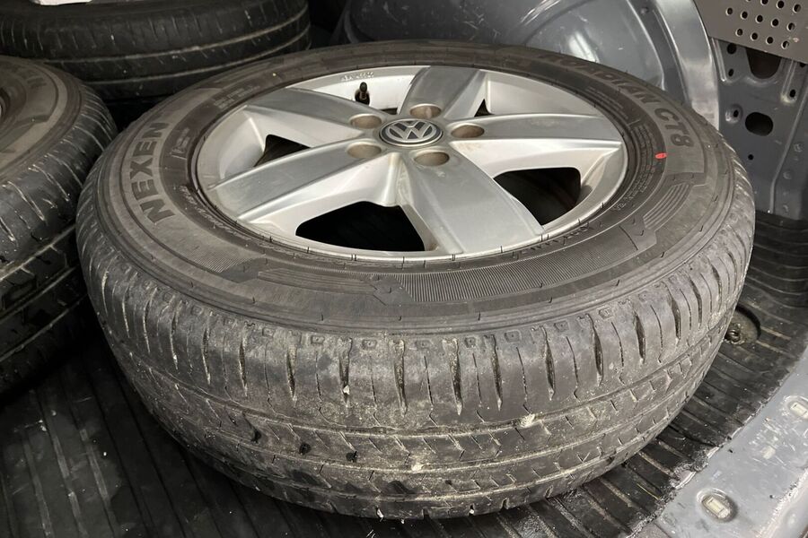 Volkswagen Transporter vaihtoauto