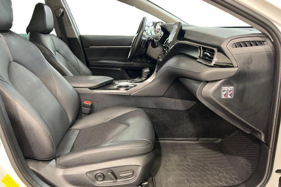 Toyota Camry vaihtoauto