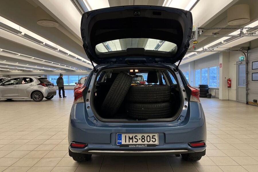 Toyota Auris vaihtoauto