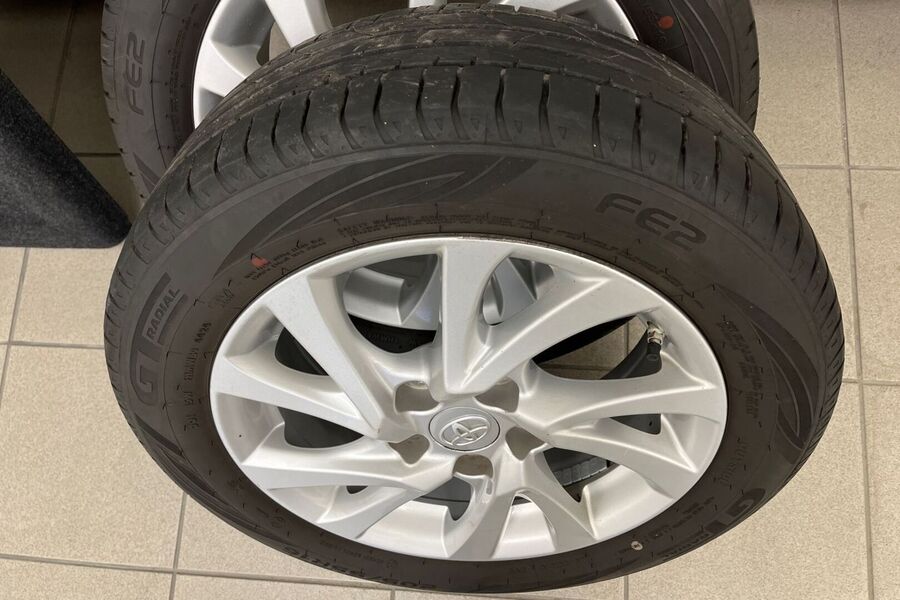 Toyota Auris vaihtoauto