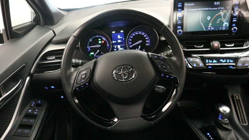 Toyota C-HR vaihtoauto
