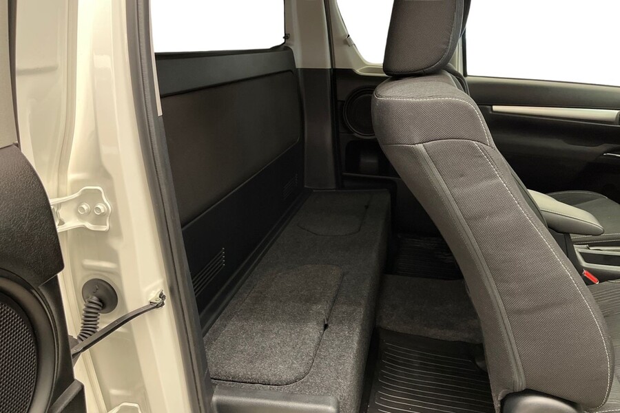 Toyota Hilux vaihtoauto