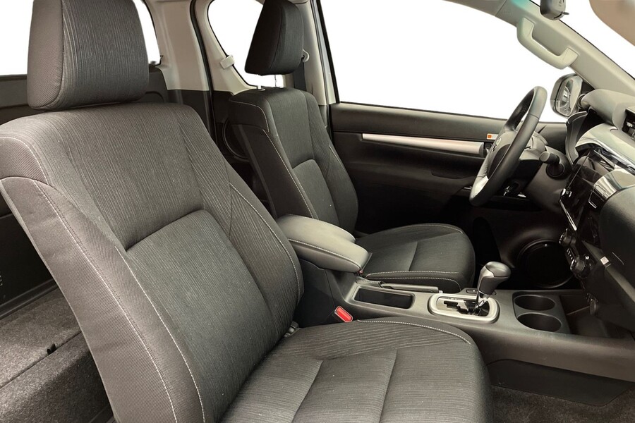 Toyota Hilux vaihtoauto