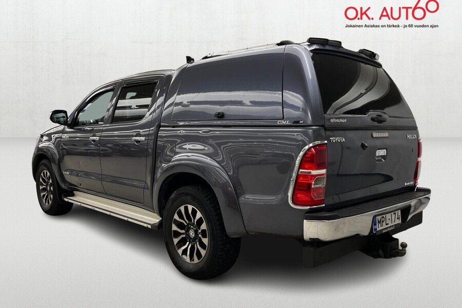 Toyota Hilux vaihtoauto