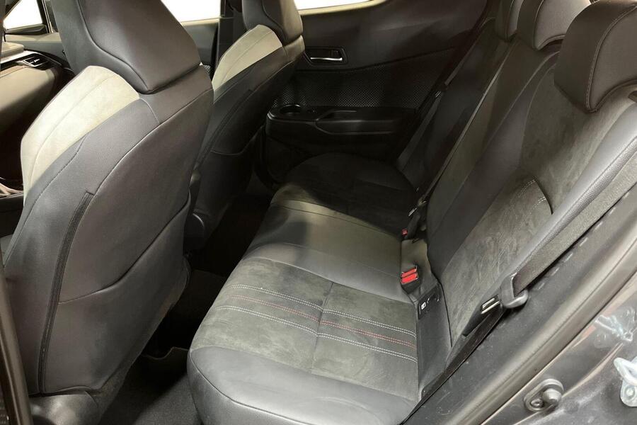 Toyota C-HR vaihtoauto