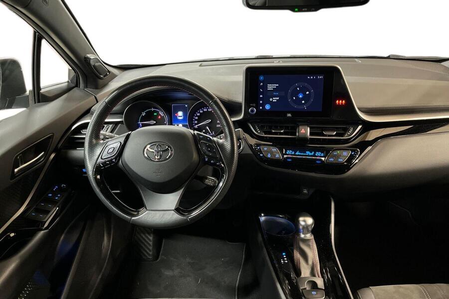 Toyota C-HR vaihtoauto