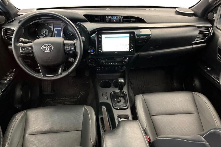 Toyota Hilux vaihtoauto