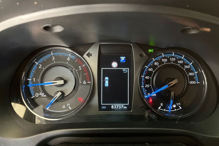 Toyota Hilux vaihtoauto