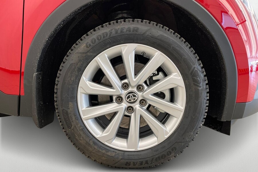 Toyota C-HR vaihtoauto