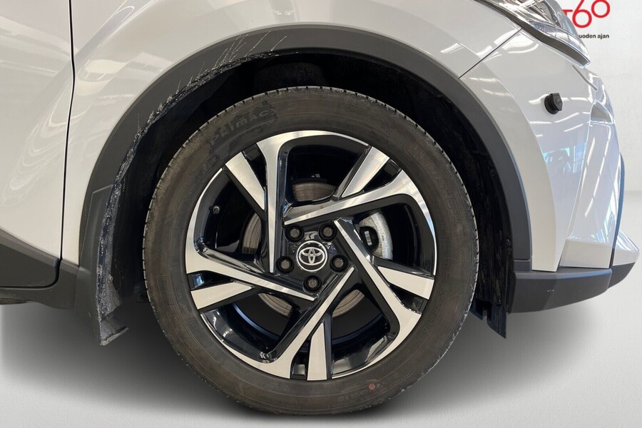 Toyota C-HR vaihtoauto