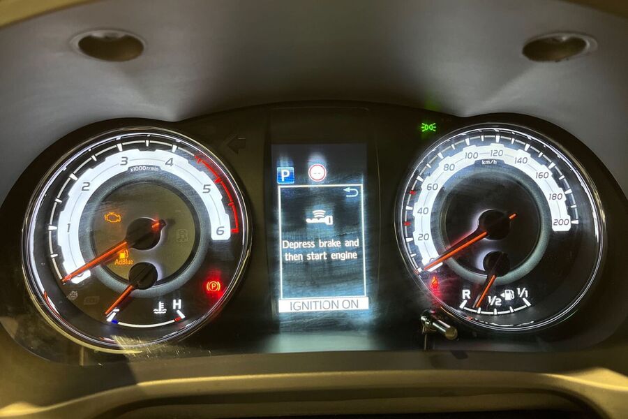 Toyota Hilux vaihtoauto