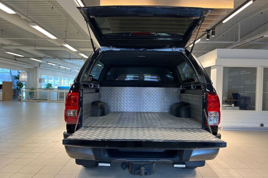 Toyota Hilux vaihtoauto