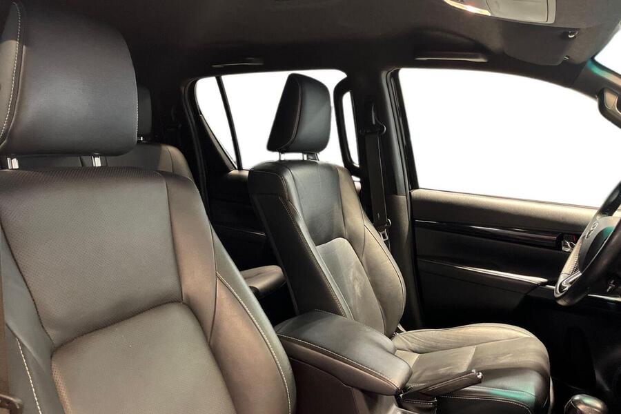 Toyota Hilux vaihtoauto