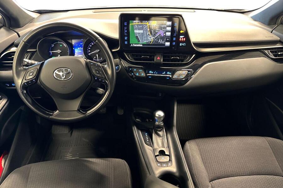 Toyota C-HR vaihtoauto