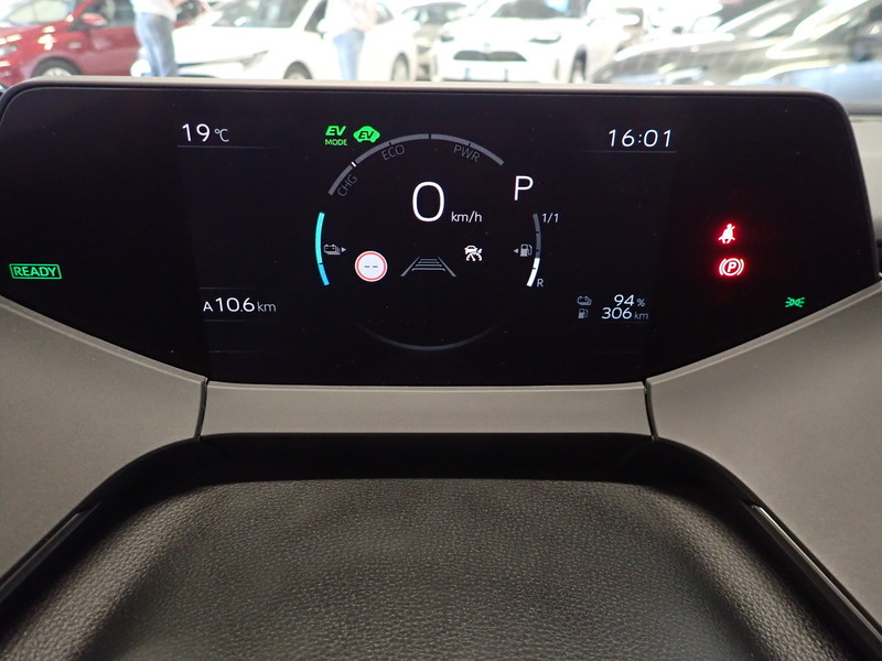 Toyota Prius Plug-in vaihtoauto