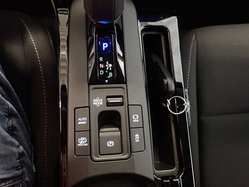 Toyota Prius Plug-in vaihtoauto