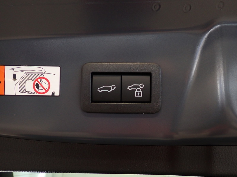 Toyota Prius Plug-in vaihtoauto