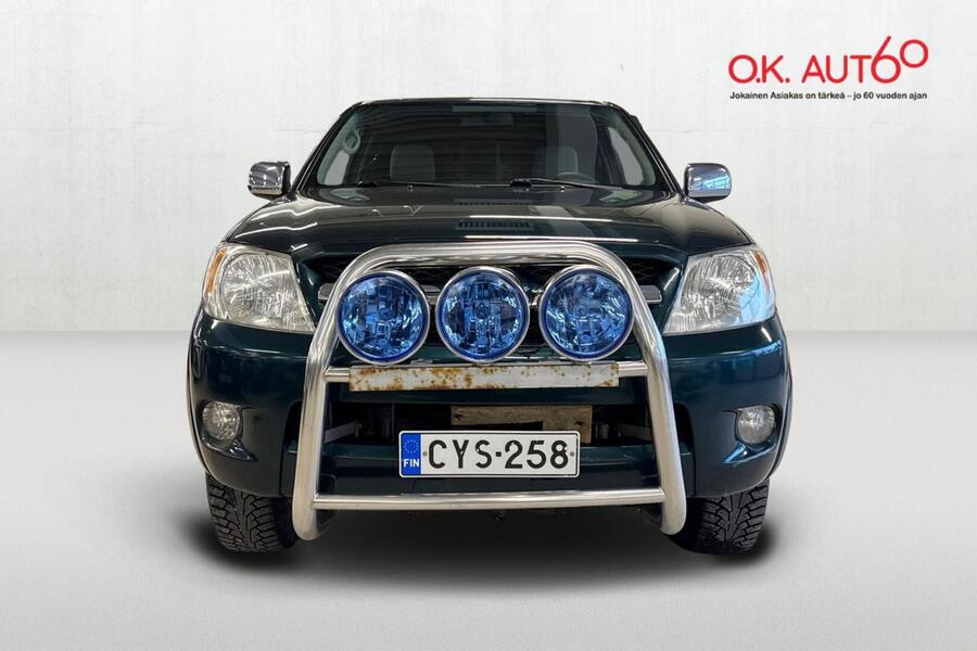 Toyota Hilux vaihtoauto