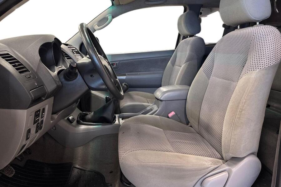 Toyota Hilux vaihtoauto