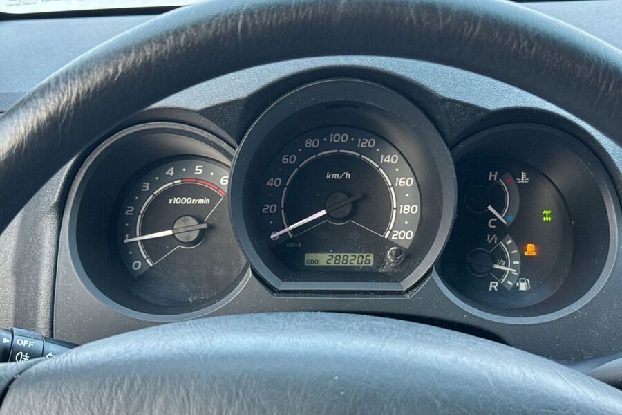 Toyota Hilux vaihtoauto