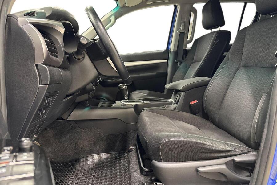 Toyota Hilux vaihtoauto